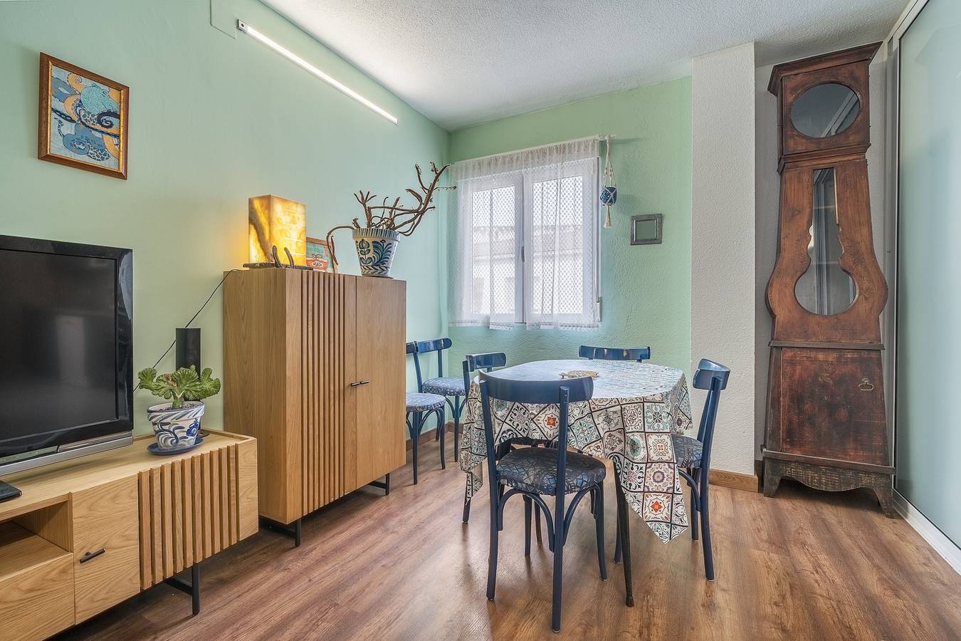 Apartamento entero, Apartamento 'Granada David' con terraza compartida, Wi-Fi y aire acondicionado. in Beiro, Granada