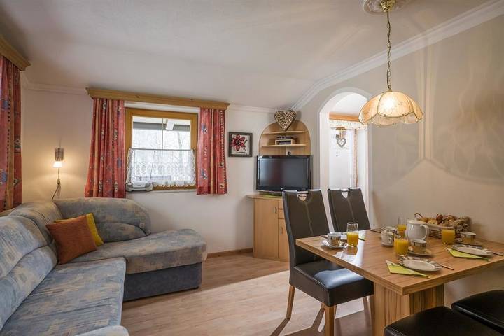 Ferienwohnung für 4 Personen, mit Ausblick und Balkon sowie Garten, mit Haustier - 1