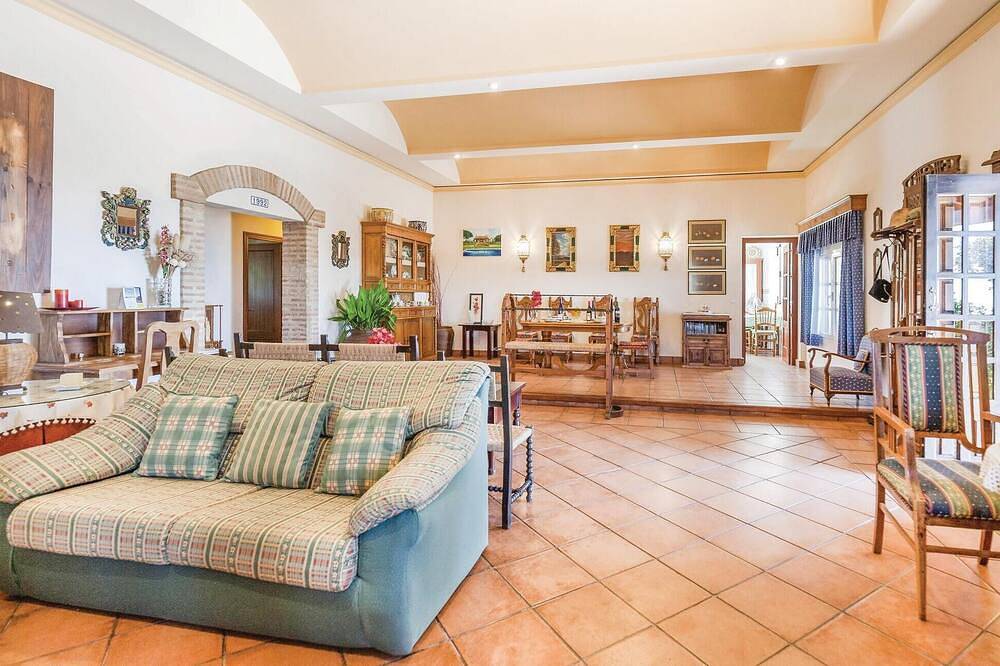 Stunning home in Constantina in Constantina, Sierra Morena