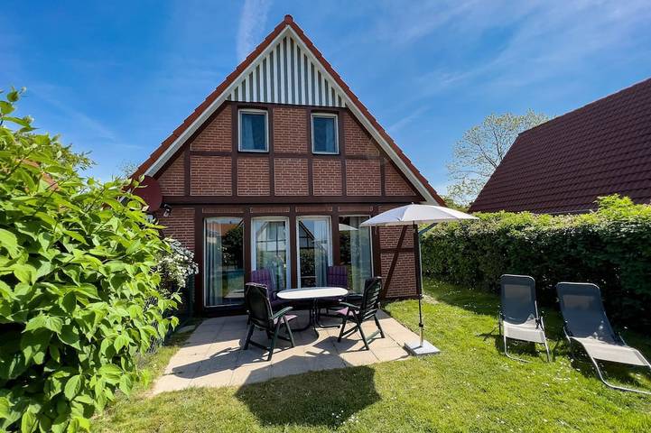 Ferienhaus für 4 Personen, mit Terrasse und Garten in Dorum