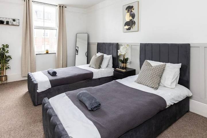 Modern 3Br in High Street - Group stays, familly & Contractors in Chelmsford, Essex