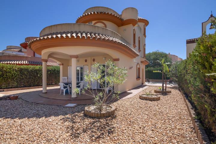 Casa rural para 8 personas, con Jacuzzi y Jardín en Cartaya