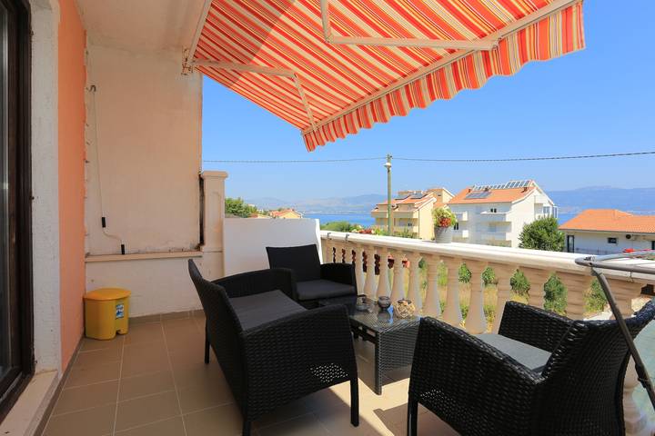 Apartament wakacyjny dla 2 osób, z balkon/ taras, zwierzęta dozwolone w Slatine