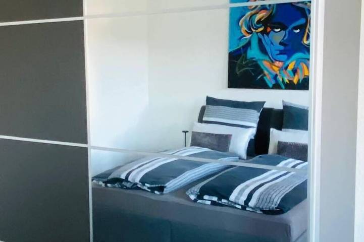 Ganze Wohnung, Arbeiten oder entspannen in Gevelsberg - 120 qm mit Klimaanlage & Balkon in Gevelsberg, Ennepe-Ruhr-Kreis