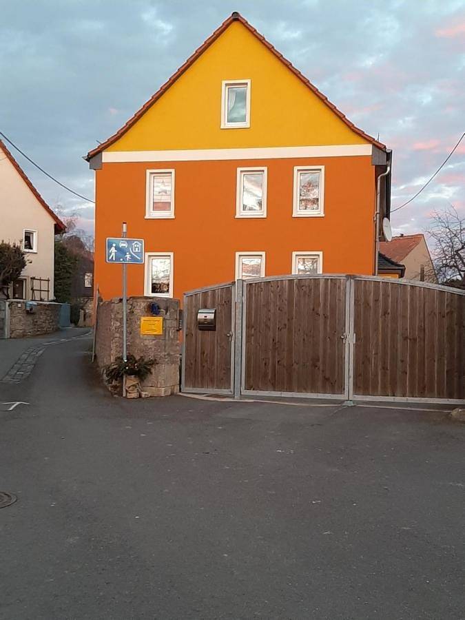 Ferienwohnung für 4 Personen, mit Terrasse in Weimar