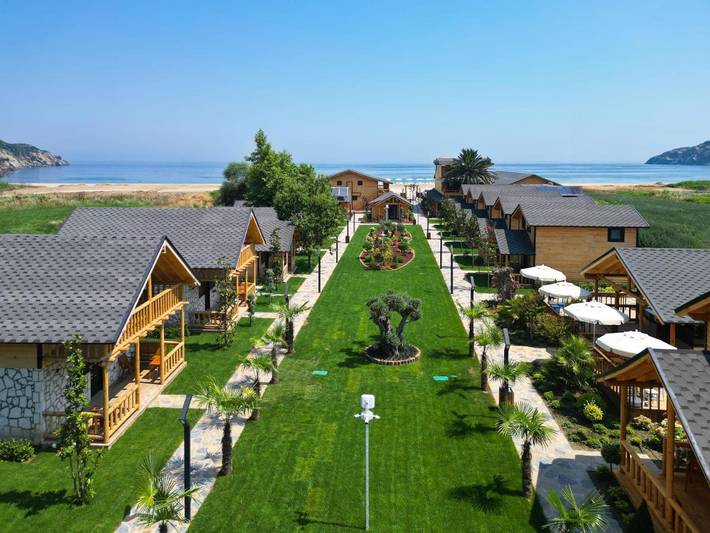 B&b voor 2 personen, with uitzicht and kinderzwembad as well as tuin and zwembad in Turkije