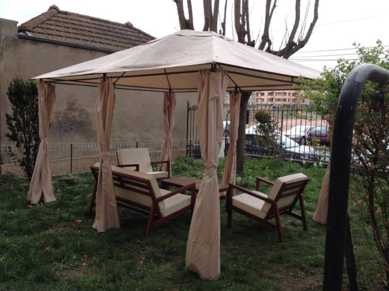 Appartement entier, Appartement confortable à Roanne avec jardin et parking in Roanne, Région de Roanne