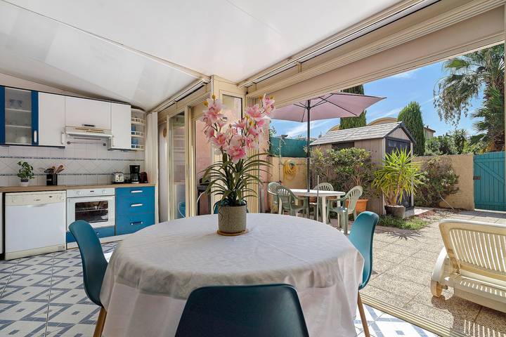 Villa a 80 m de la playa de la Grazel, wifi, parking, para 7 personas in Gruissan (Ville), Gruissan