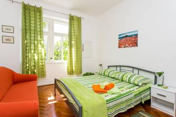Vacation Rental for 4 Guests in Dubrovnik, Grad Dubrovnik, Picture 4