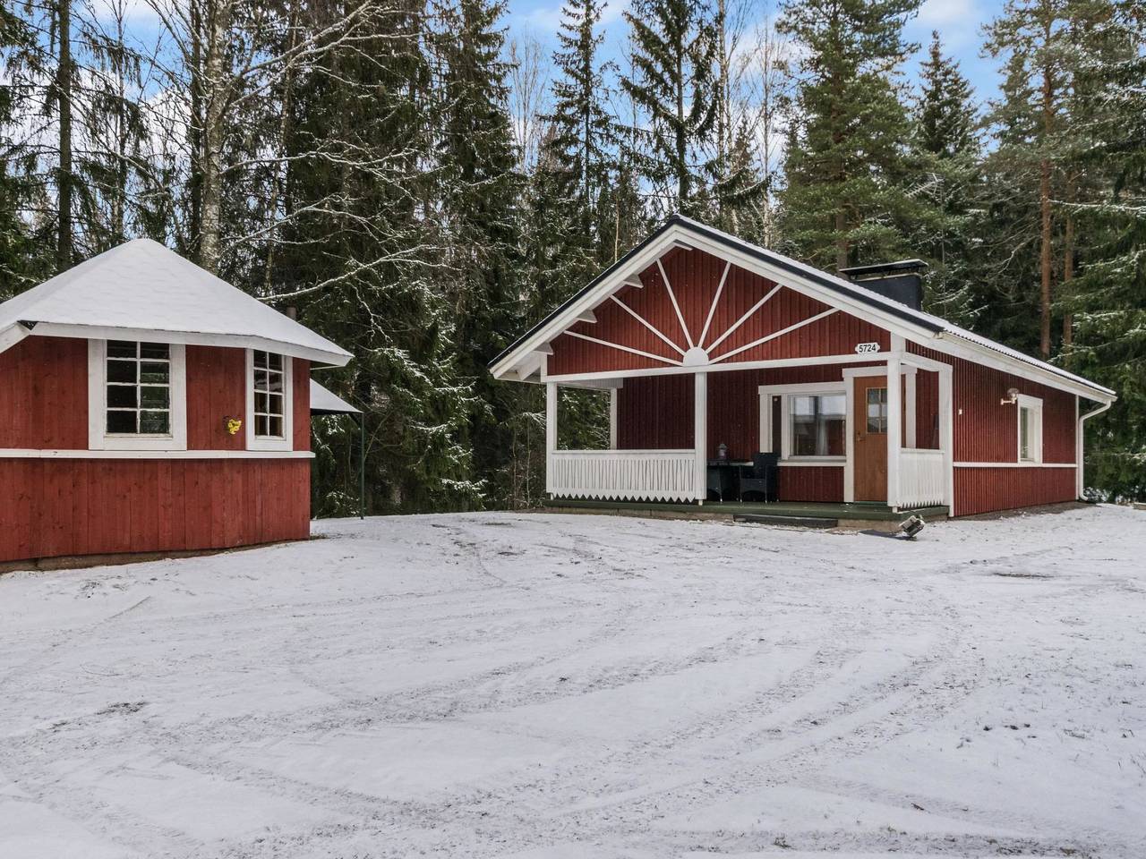 Mäkimökki in Hirsjärvi, Finlande propre