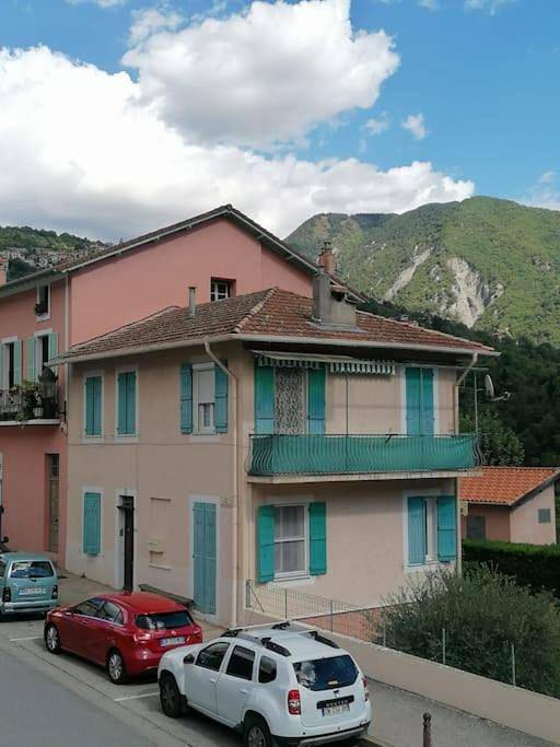 Gîte pour 4 personnes, avec vue dans Office De Tourisme De Roquebilliere - 3