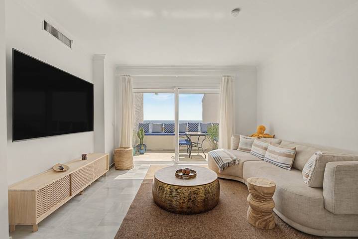 Appartement entier, Appartement « Vista Azul » avec vue sur la mer, Wi-Fi et climatisation in La Herradura, Almuñecar