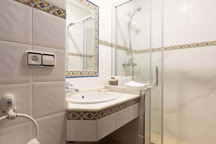 Casa rural con piscina para 2 personas, con jardín y piscina en Provincia de Pontevedra - 4