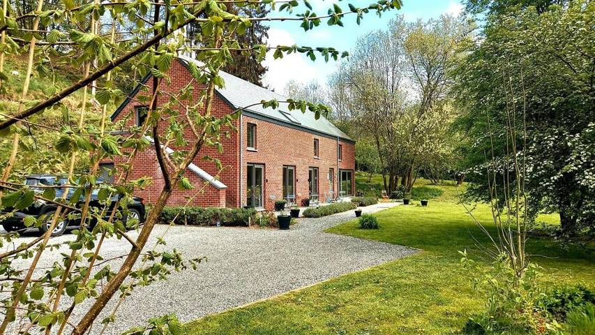 Location de vacances pour 3 personnes, avec vue et jardin à Rendeux - 2