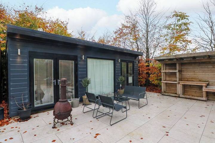 Cottage for 2 people, with garden, with pets in Rossendale