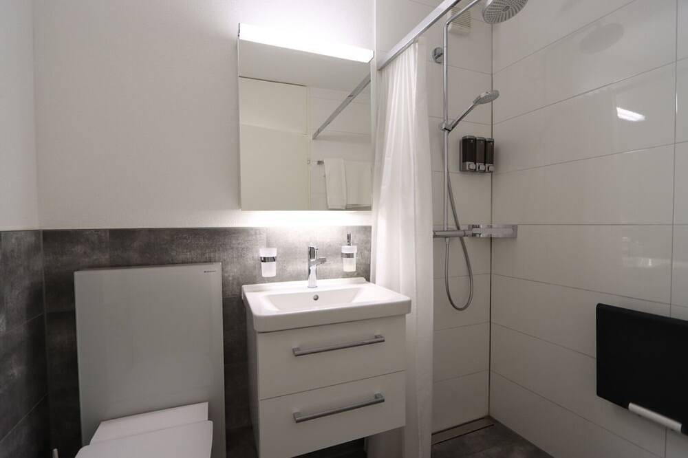 Ganze Wohnung, 1 bedroom private vacation home in ipsach in Ipsach, Biel Seeland