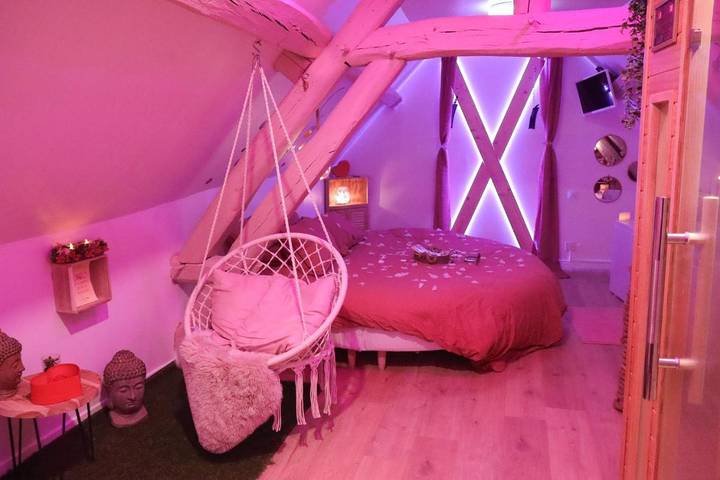 Location de vacances pour 2 personnes, avec Jacuzzi ainsi que Terrasse et Sauna à Andryes