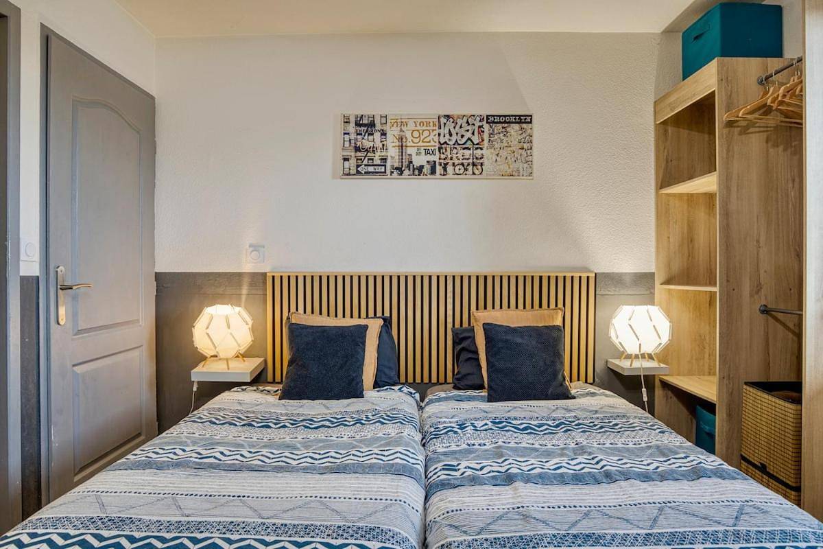 Appartement entier, Studio in city center - Very close to Cern and all amenities in Saint-Genis-Pouilly, Gex