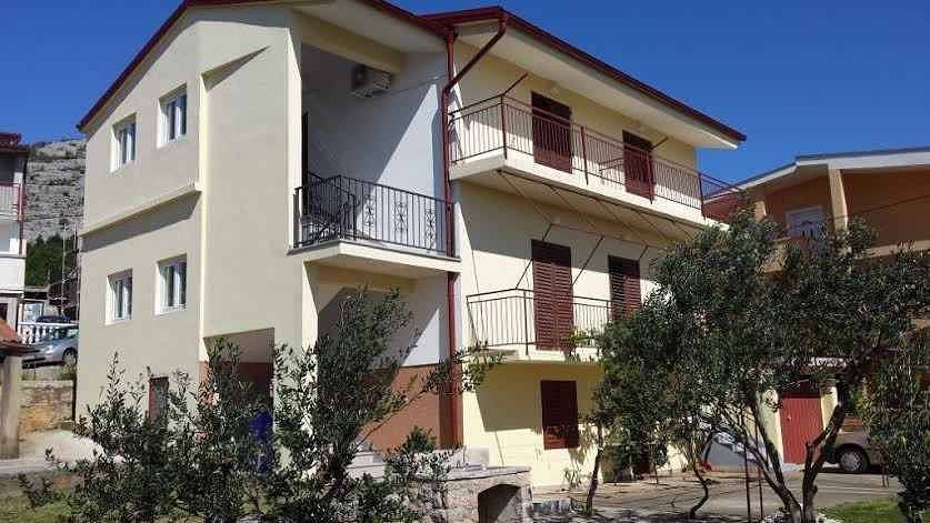 Ganze Ferienwohnung, Ferienwohnung mit Klimaanlage und Internet in Starigrad Paklenica, Starigrad