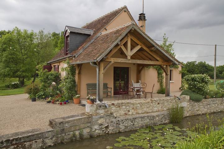 Maison de vacances pour 4 personnes, avec piscine et jardin dans Centre-Val de Loire