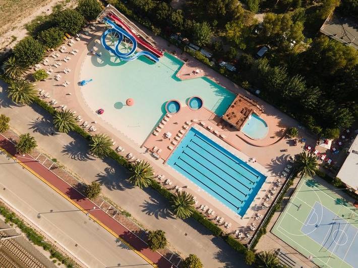 Camping für 3 Personen, mit Kinderpool in Marche
