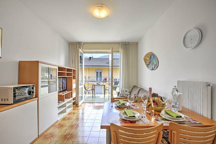 Ferienwohnung für 4 Personen, mit Balkon und Seeblick in Arco