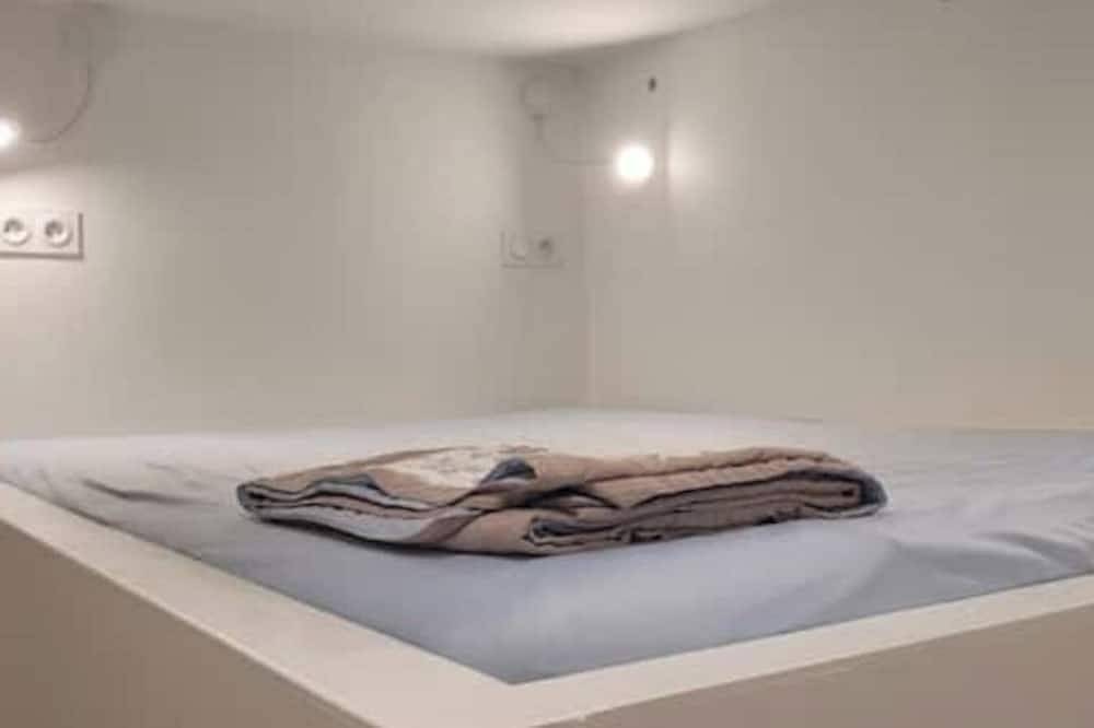 Charmante Maison et Studio au Coeur de Suresnes in Suresnes, Hauts-de-Seine