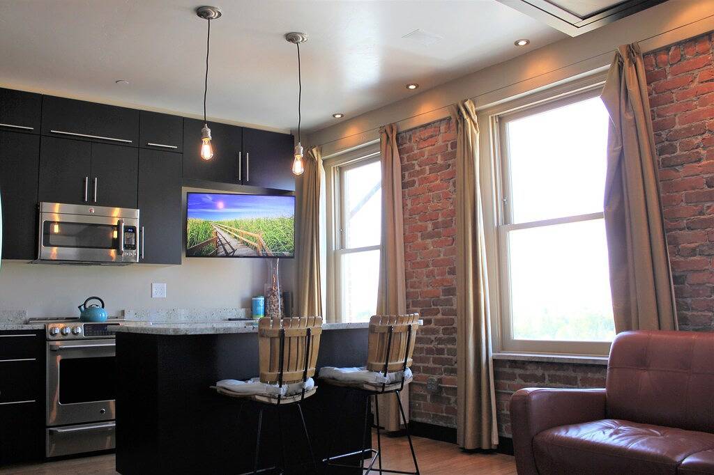 Ganze Wohnung, Studio Wohnen im Iconic Wilma Gebäude in Missoula, Lolo Nationalwald