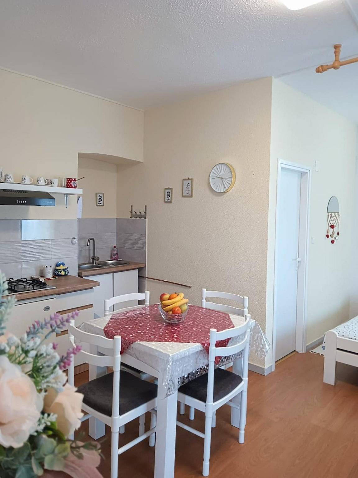 Entire studio, Apartments Jezerane - Studio Apartment in Jezerane, Lika-Senj