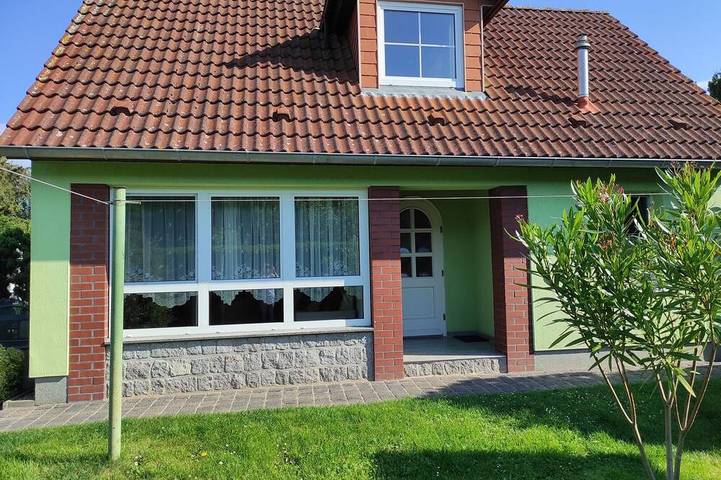 Ferienwohnung für 2 Personen, mit Terrasse und Garten in Barth