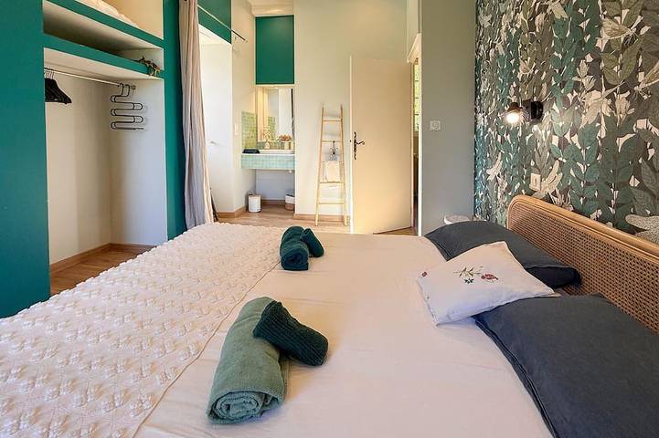 Location de vacances pour 8 personnes, avec terrasse à Saint-Paul-la-Roche - 3
