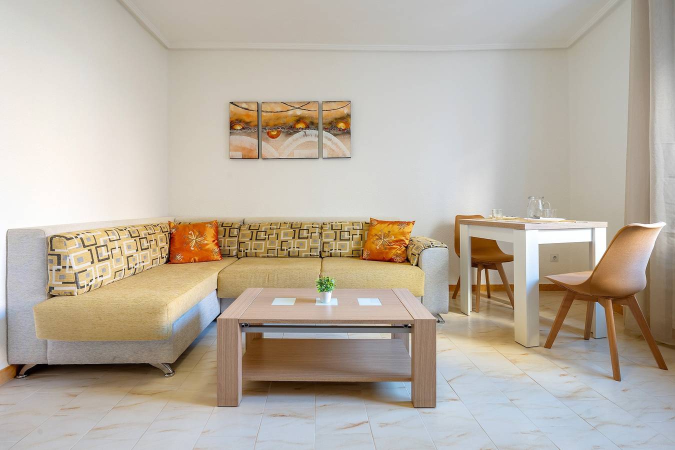 Appartement entier, Appartement "El Compromiso" avec balcon, Wi-Fi et climatisation in Caspe, Province de Saragosse