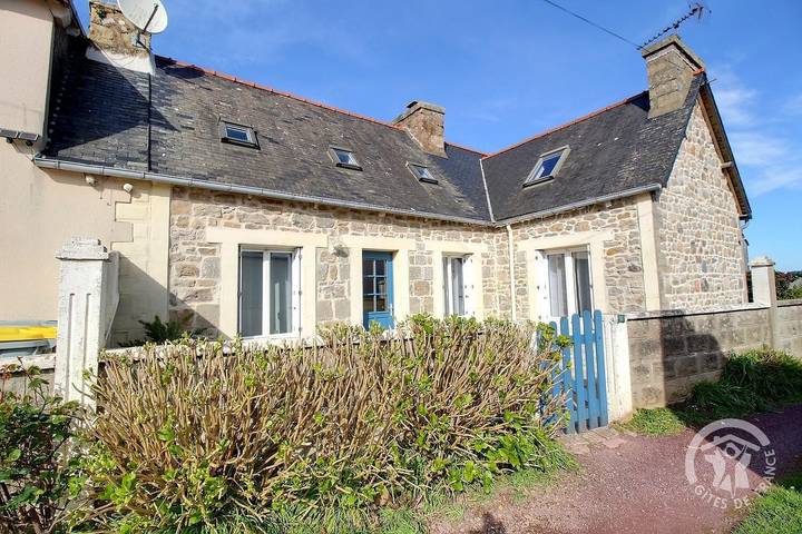 Gîte pour 6 personnes, avec terrasse et jardin dans Buguélès - 4