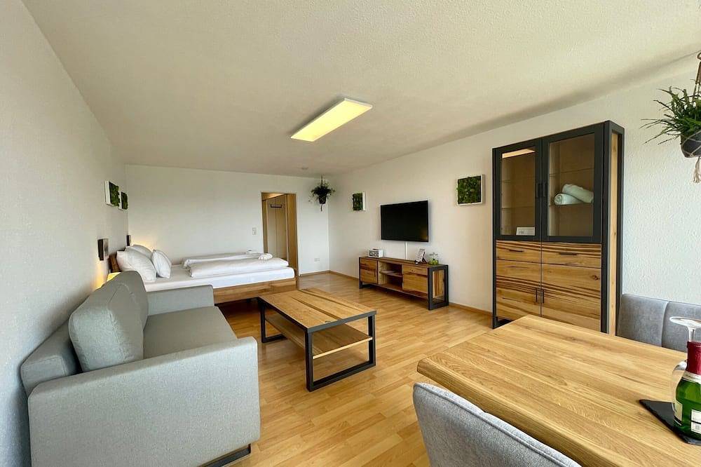 Ganze Wohnung, Modernes \"Waldluft\" Apartment mit Pool und Sauna in Scheidegg im Allgäu in Scheidegg, Bayerisch Schwaben