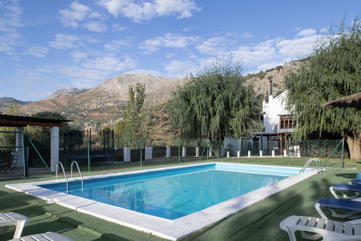 Chalet para 14 personas, con jardín en Serranía de Ronda - 2