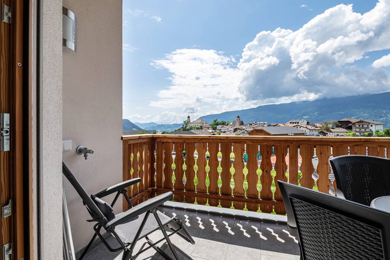 Geheel appartement, Appartement 'Rodererhof Lajen Apt Raschötz' met Bergzicht, Balkon en Wi-Fi in Lajen, Dolomiti Superski