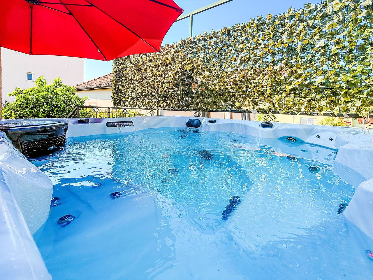 Helen in Ciudad de ZadarZadar, Zadar (Municipality)