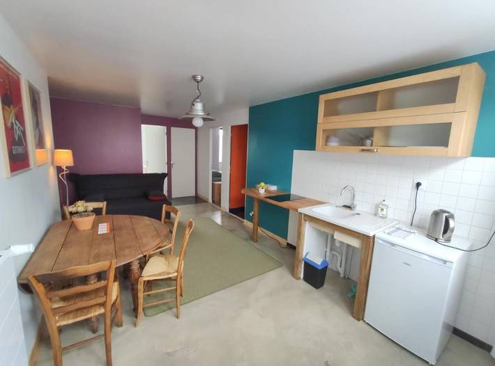 Gîte pour 4 personnes, avec jardin ainsi que vue et terrasse à Cressensac - 3