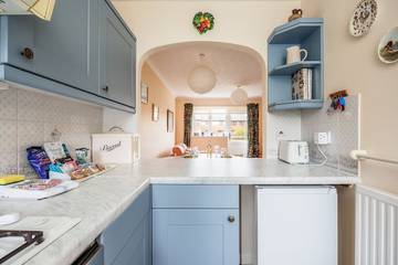 Holiday Rental for 4 People in Poole, Poole Harbour, Photo 4