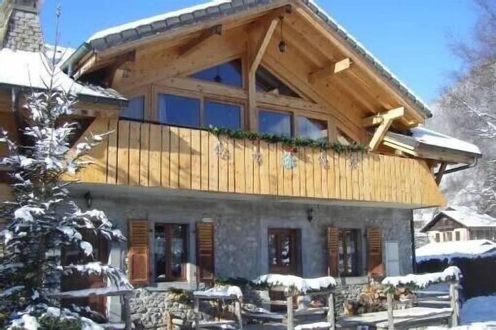 Chalet pour 22 personnes, avec jardin et balcon, animaux acceptés à Montriond