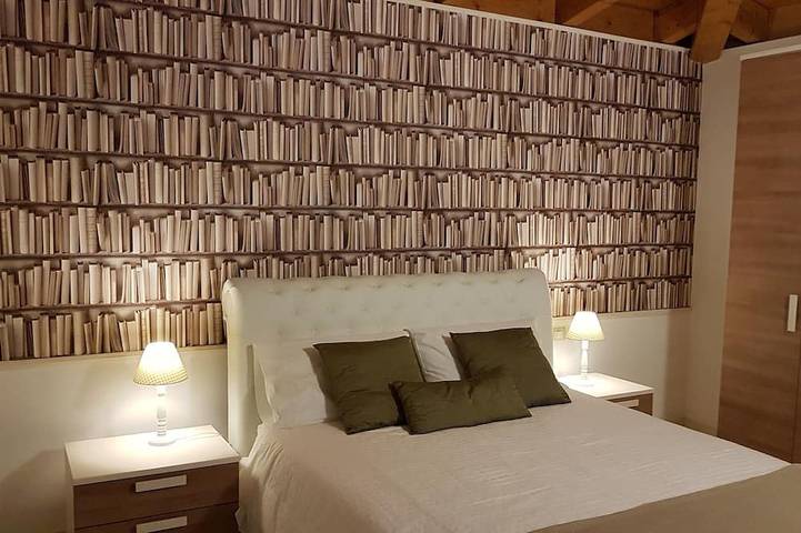 Ganze Wohnung, Montecolo Resort Drei-Zimmer-Wohnung mit herrlichem Seeblick, Schwimmbad in Manerba del Garda, Gardasee-Berge
