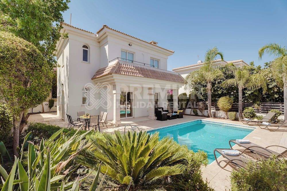 Casa vacanza a Kapari a partire da 163€ a notte