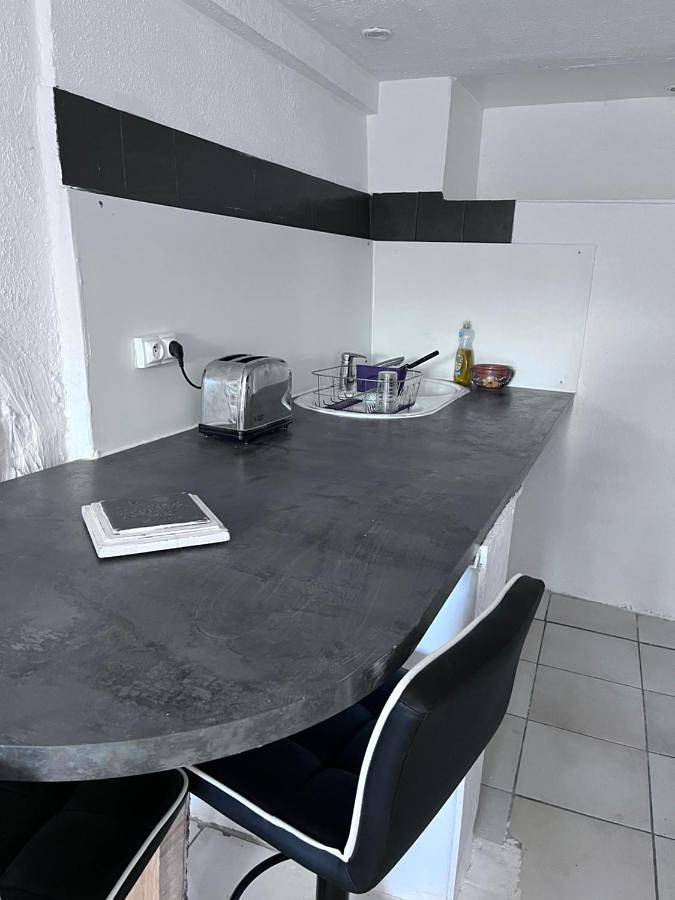 Gîte pour 2 personnes, avec terrasse et jardin, animaux acceptés à Olivese - 4