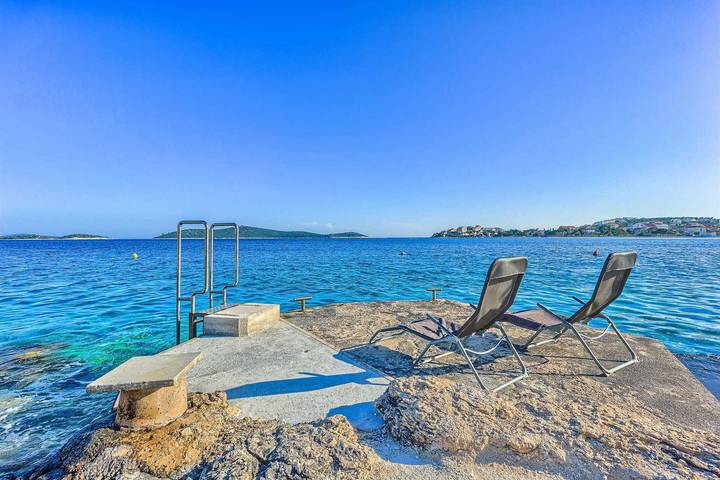 Ferienhaus für 12 Personen, mit Balkon und Pool in Marina - 3