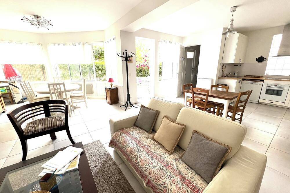 Villa Beach Entrance - Full ground floor with free parking in Ouistreham, Caen region