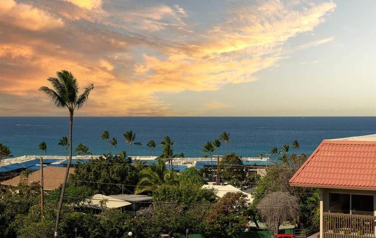 Apartamento para 2 personas, con jardín además de piscina y vistas en Kailua-Kona
