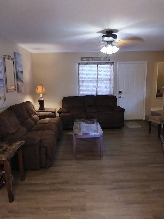 Vacation home for 5 people, with balcony and yard as well as pool in Panama City Beach