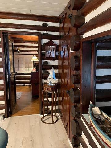 Vacation House for 8 Guests in Emerald Coast, Florida Panhandle, Picture 3