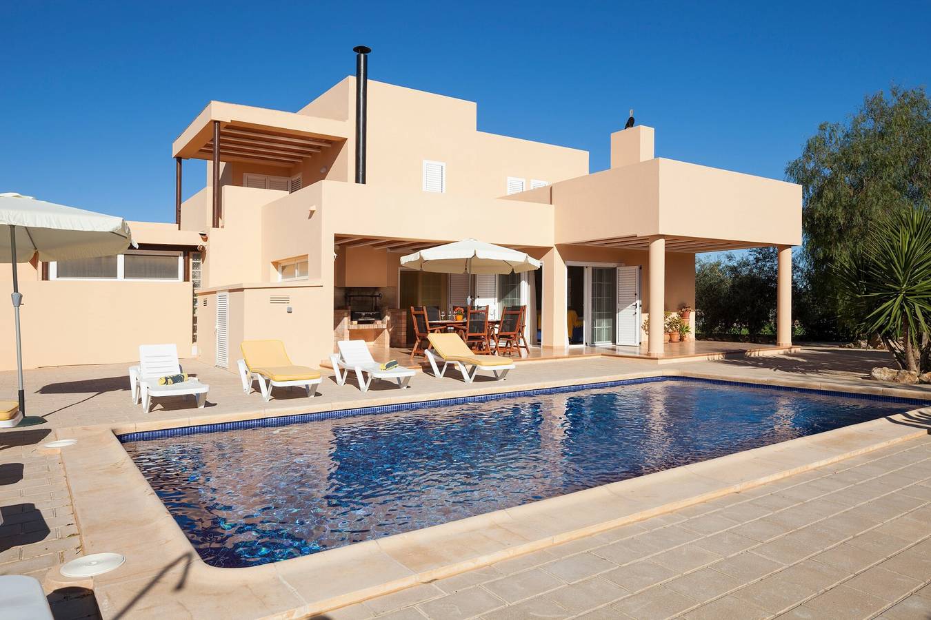 Villa 'Ca Na Catalina' con piscina privata, Wi-Fi e aria condizionata in Sant Jordi de ses Salines, Sant Josep de sa Talaia