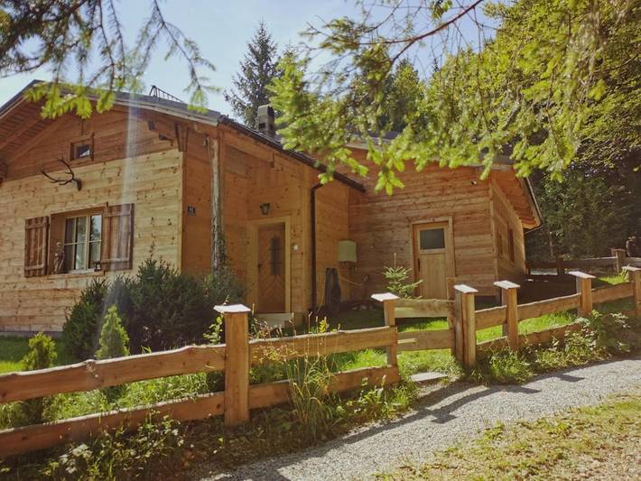 Chalet für 6 Personen, mit Whirlpool und Sauna sowie Garten im Salzkammergut